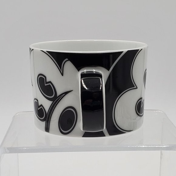 Disney Dimensions Japan - Black & White Mickey cups & saucers - Picture 12 of 16